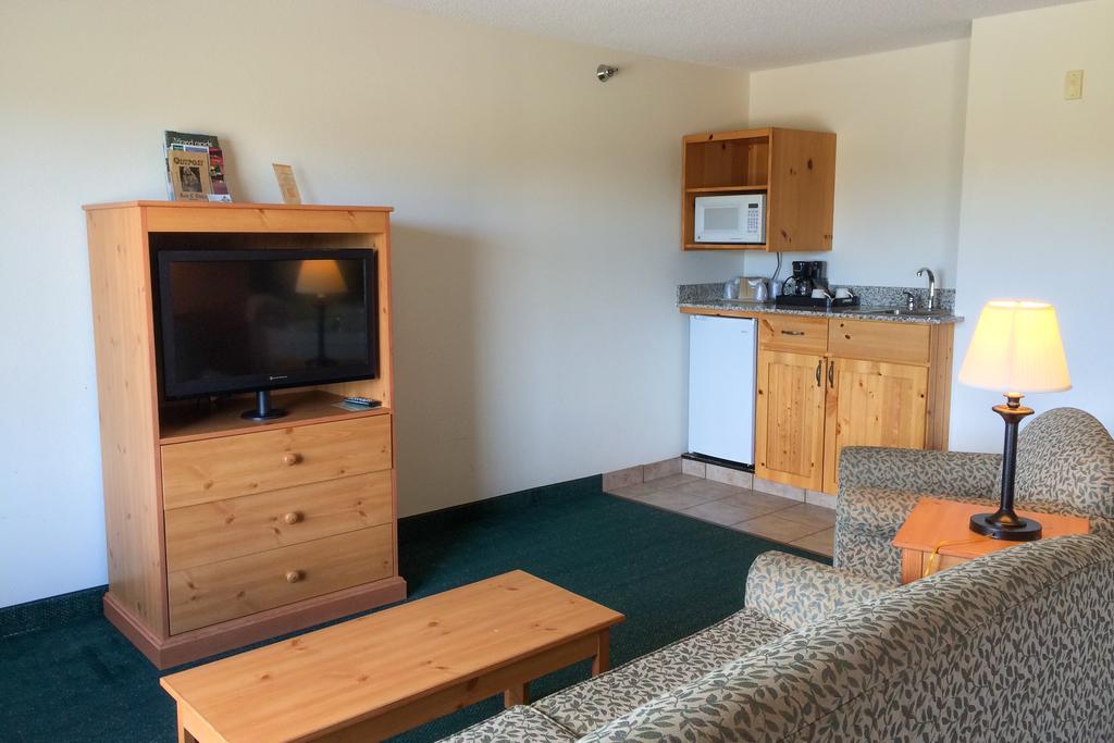 white oak inn & suites deer river mn